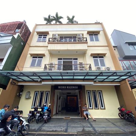 Готель Oyo 2357 Syariah Grand Raudhah Джакарта Екстер'єр фото